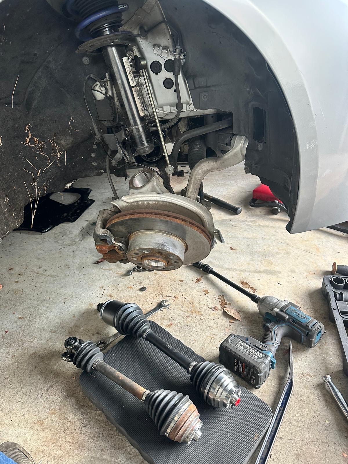 CV Axle Symptoms, Diagnosis & Repair